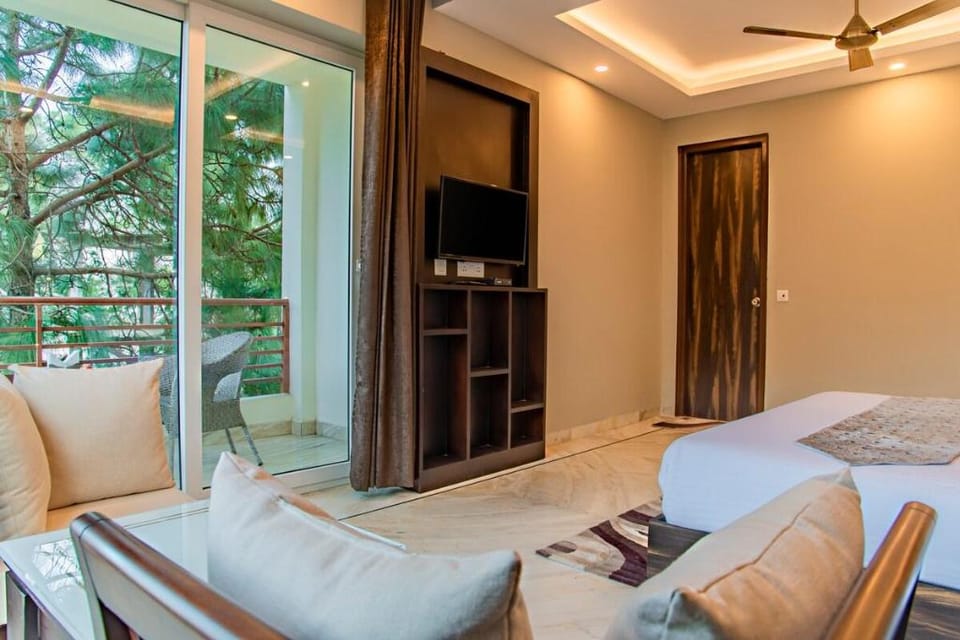 Majestic Pines || Mesmerising Hill View Full Villa Villa in Himachal Pradesh