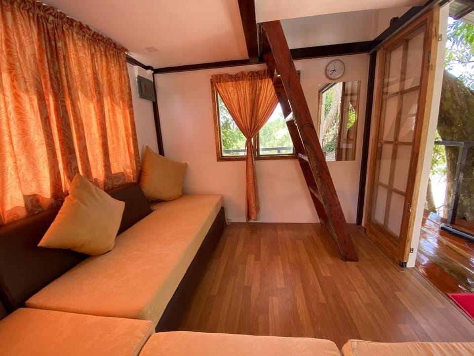 Kamp Mulawin - RealLife Treehouse w/ Infinity Pool Vacation rental in Calabarzon