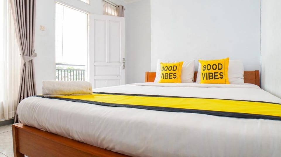 Cigadung Guest House Hotel in Bandung