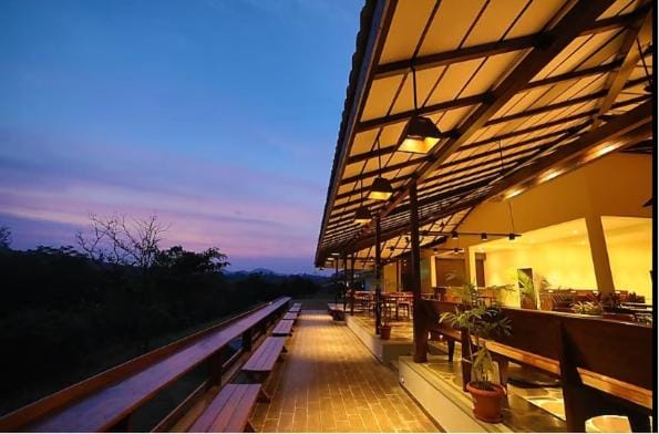 Riverside County Resort Hotel in Maharashtra