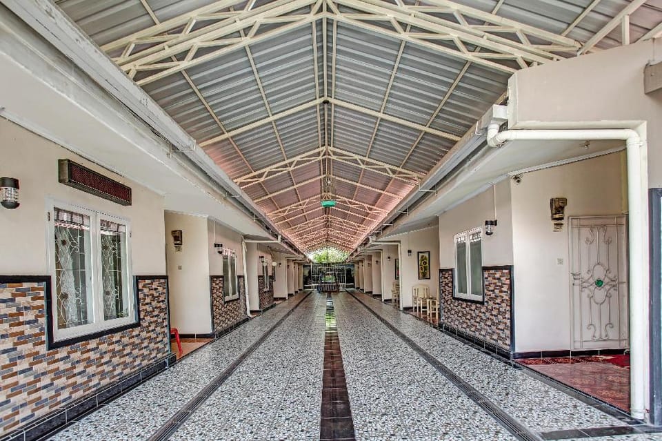 OYO 90969 Nirwana Guest House Hotel in Indonesia