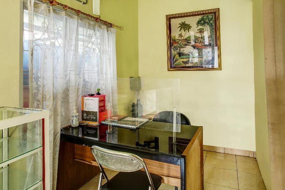 OYO 90969 Nirwana Guest House Hotel in Indonesia