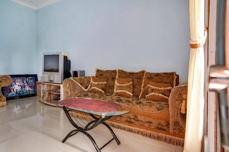 OYO Homes 91009 Eco Tourism Desa Cibodas Areng 4 Syariah Hotel in Lembang