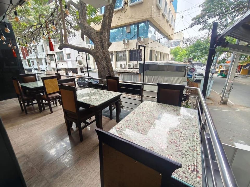 SRS Elegance Suites Hotel in Bengaluru