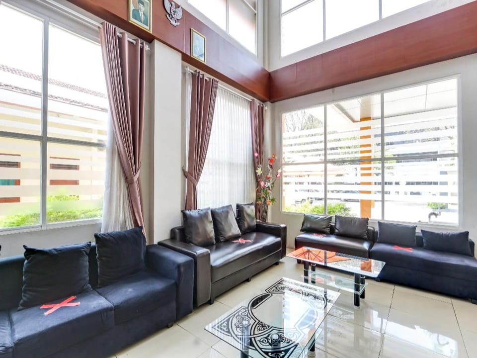 OYO 90973 Hotel Karunia Pkpri Grobogan Hotel in Indonesia