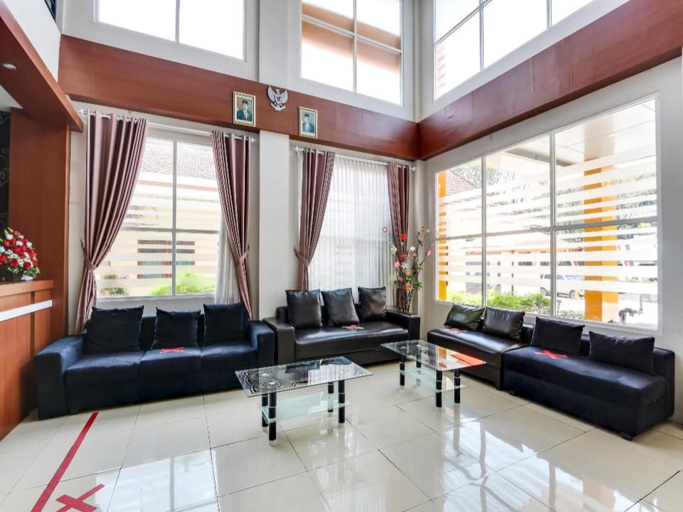 OYO 90973 Hotel Karunia Pkpri Grobogan Hotel in Indonesia