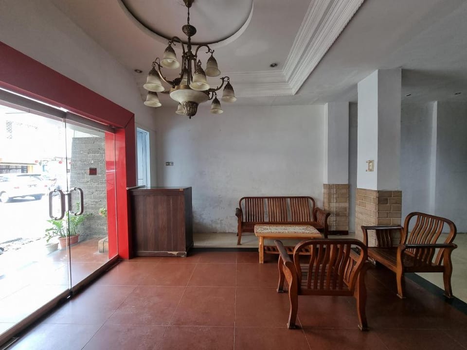OYO 90952 Hotel Grand Sirao Hotel in Indonesia