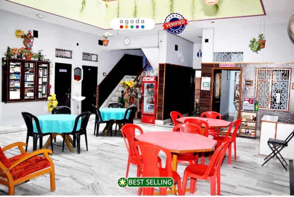 Goroomgo Teerth Guest House Near Kashi Vishwanath Temple Varanasi Hotel in Varanasi
