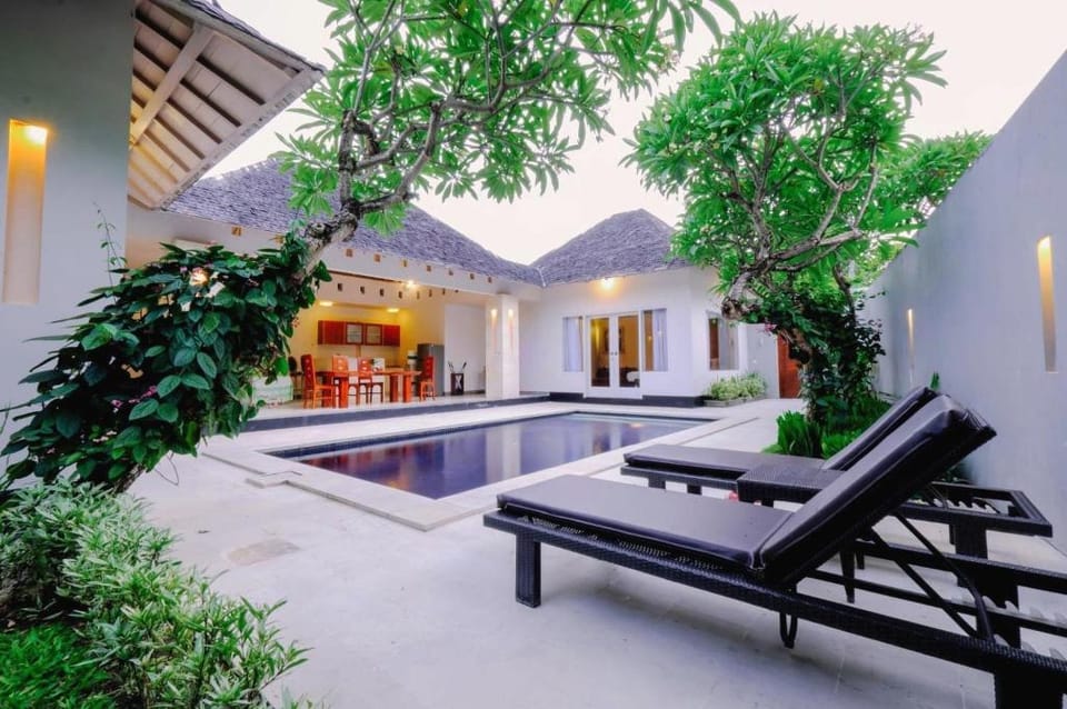 Kaisa Villa Seminyak Hotel in Kuta