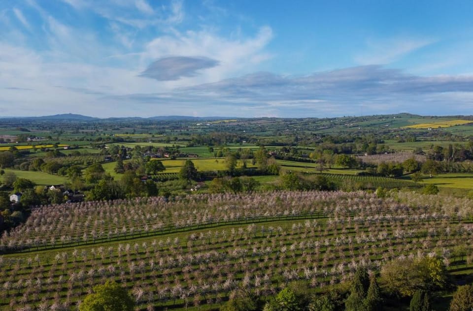 Dragon Orchard Retreat Farm Stay in Malvern Hills District