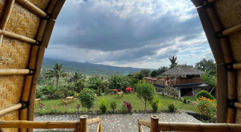 Villa Bambu Rinjani & Restaurant Bed and Breakfast in West Nusa Tenggara, Indonesia