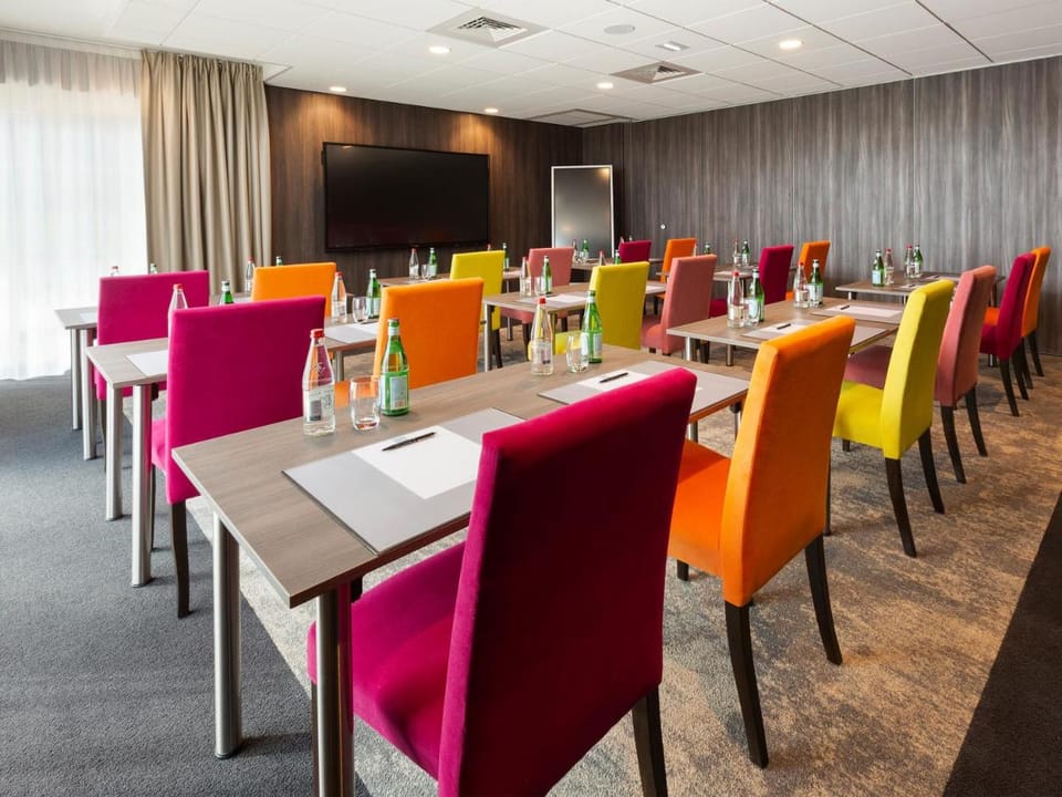Hotel Roi Soleil Prestige Plaisir - St Quentin Hotel in Île-de-France