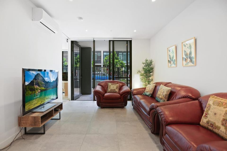 Cosy Two Rooms With Pool&Gym On Top Of Metroline Apartment in Sydney