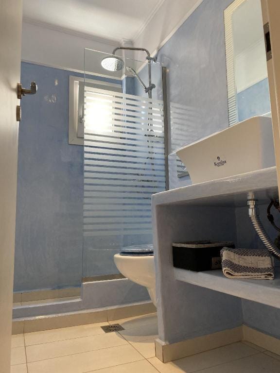 Melas 2 Apartment in Thera