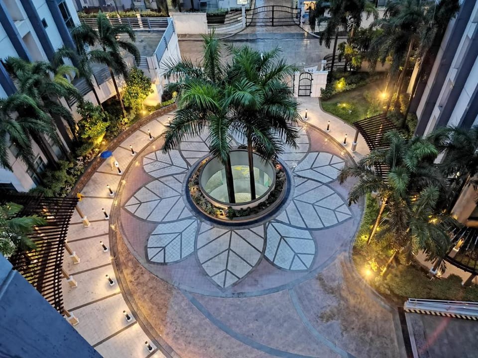 Two Palm Tree Villas Newport City Room 3 Apartment in Pasay