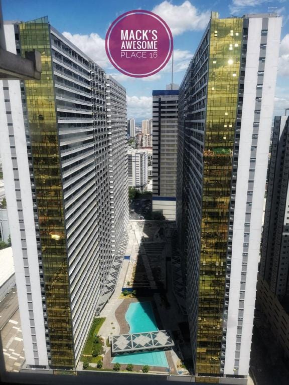 No. 16 MACK'S AWESOME PLACE NETFLIX UNLIWIFI Vacation rental in Mandaluyong