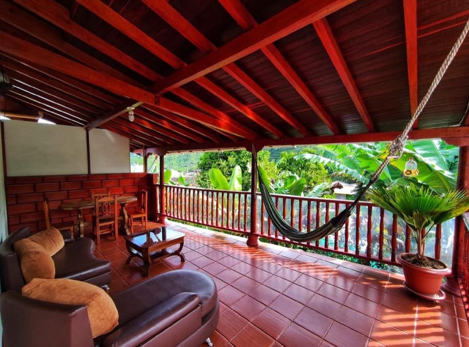 La Casa de las Flores Hostal Hotel in Jardín