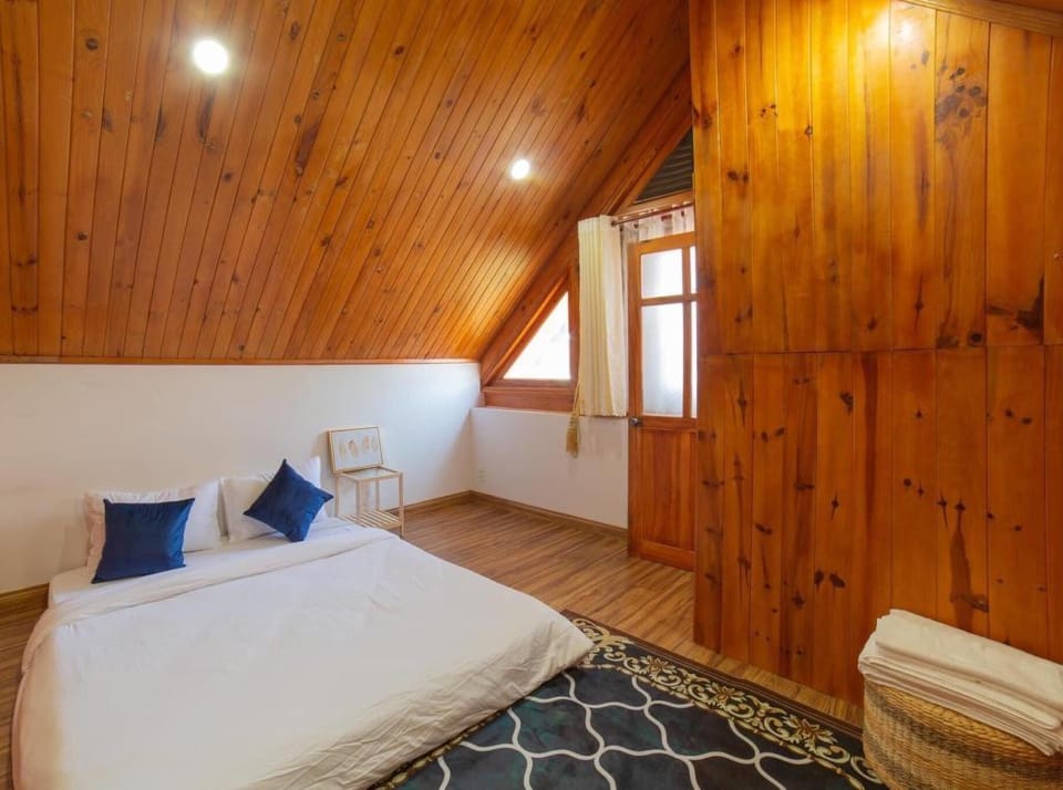 Villa Đà Lạt Nhà Gỗ Gần Chợ Villa in Dalat