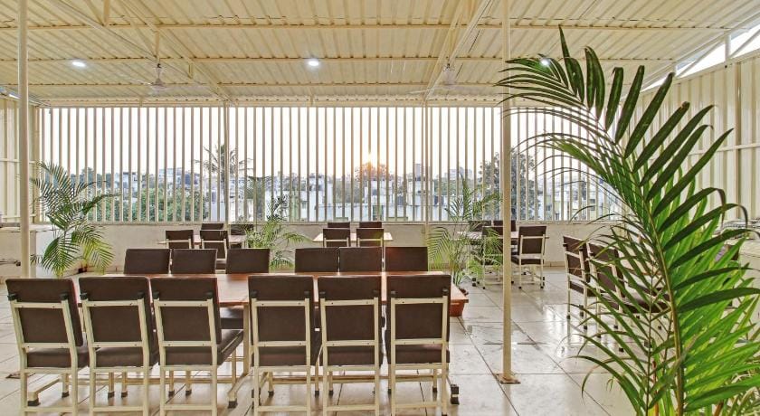 Treebo Krishna Regency ISBT Bus Stop Hotel in India