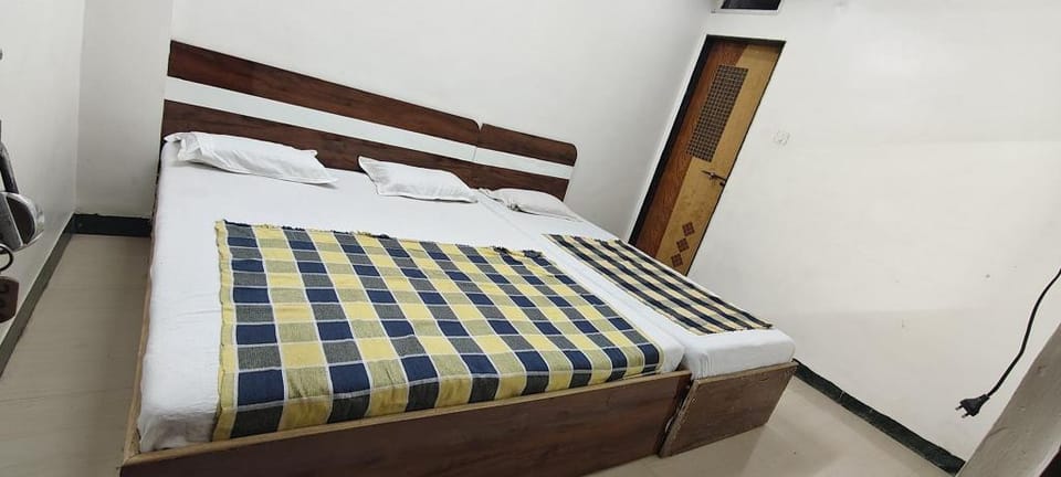 Sai Ganesh Guest House Bed and Breakfast in Maharashtra