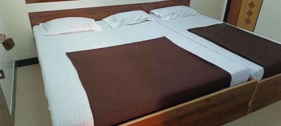 Sai Ganesh Guest House Bed and Breakfast in Maharashtra