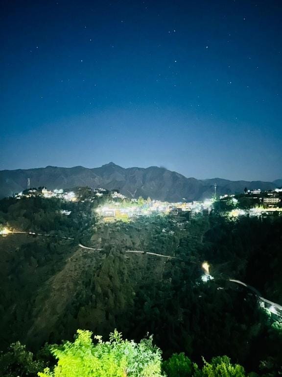 The Mountain Huts Hotel in Uttarakhand