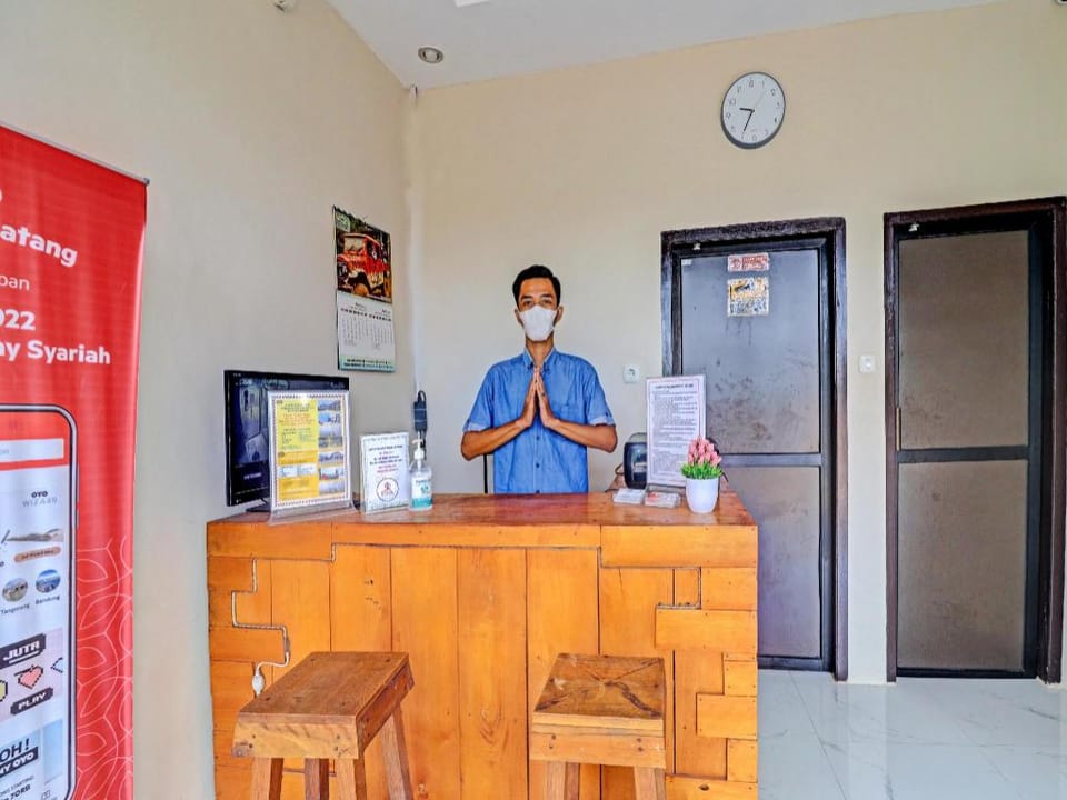 OYO 91022 STeZe Homestay Syariah Hotel in Indonesia