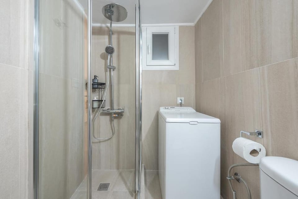 Easy Living Suite by Cloudkeys Apartment in Athens