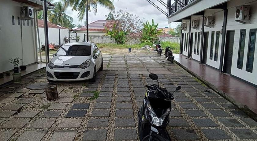 Marthina Residence Syariah Mitra RedDoorz Hotel in Indonesia
