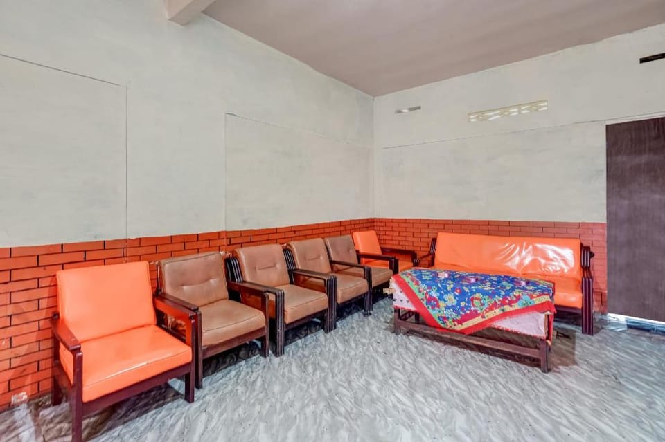 OYO Life 91060 Villa Wijaya Homestay Hotel in East Java