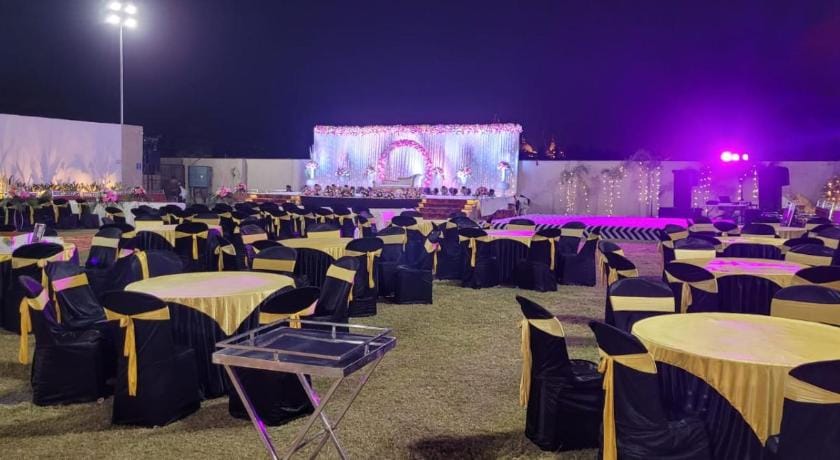 ROYAL CLIFF HOTEL & RESORTS Hotel in Maharashtra