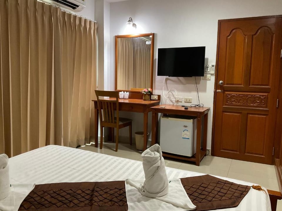 Royal Swiss Guest House Hotel in Patong