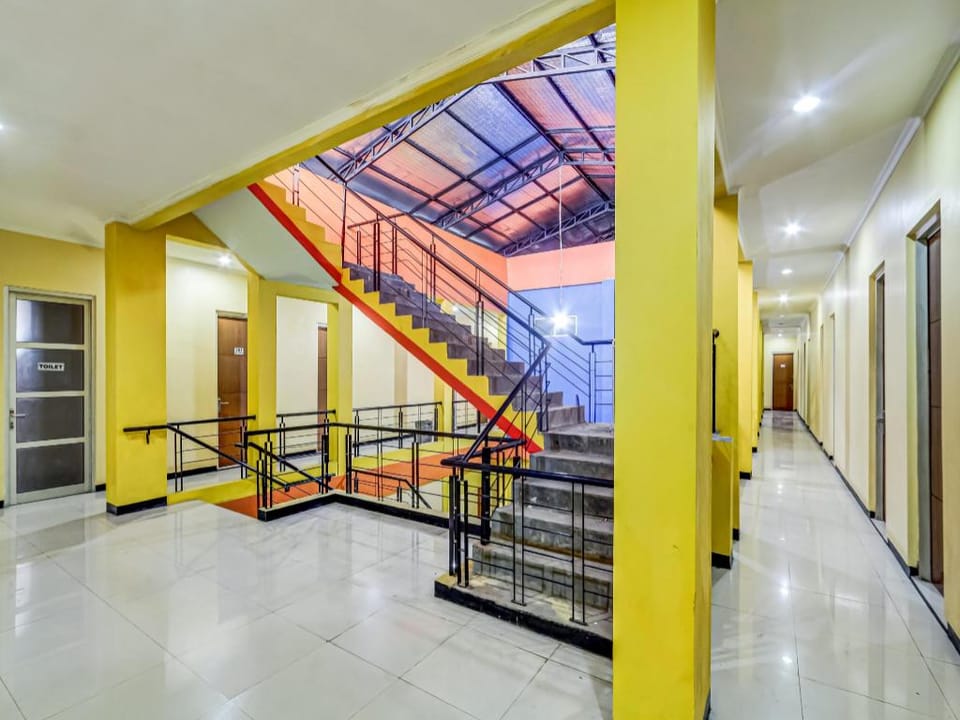 OYO 91036 Hotel Simpang Lima Gkpri Hotel in Indonesia