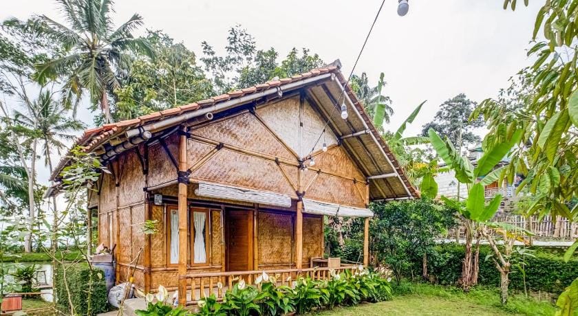 OYO Homes 91067 Desa Wisata Santanamekar Hotel in West Java