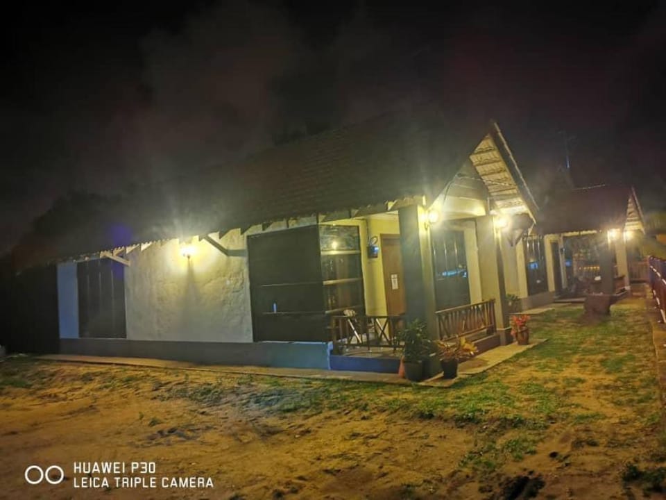 J Homestay Besut (A)  Vacation rental in Besut