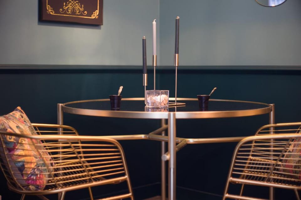 The Charming Trocadero Eiffel Tower Bed and Breakfast in Paris