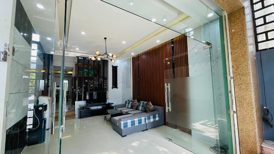 Rose Homestay MyKheBeach Villa in Da Nang