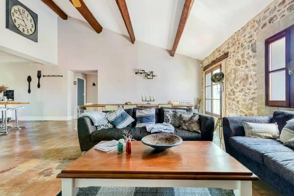 Maison Dix Bed and Breakfast in Occitanie