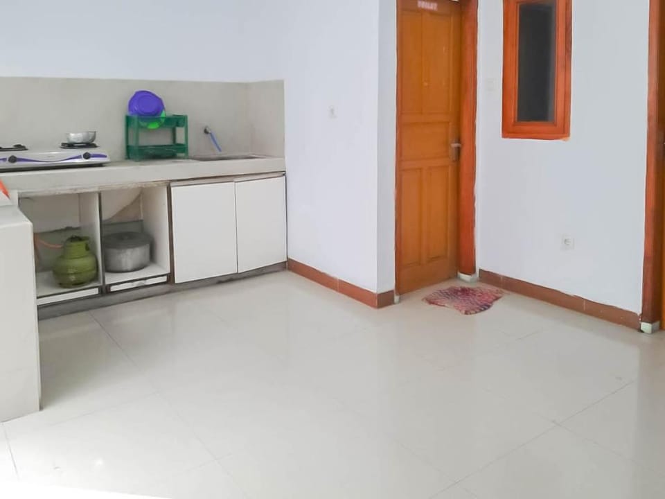Angel Guest House Lembang RedPartner Hotel in Lembang