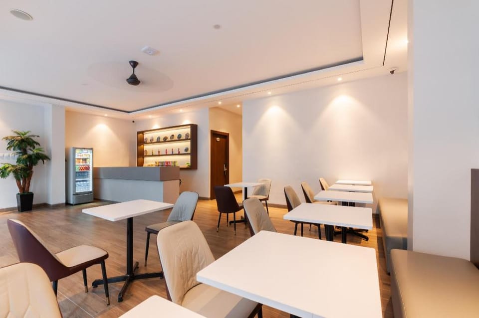 Urbanview Hotel Cengkareng Jakarta by RedDoorz Hotel in Jakarta