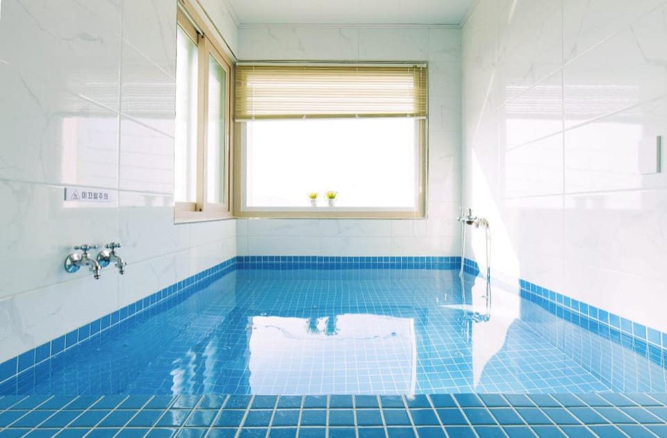 Jaeju ongpo490 Pension Bed and Breakfast in South Korea