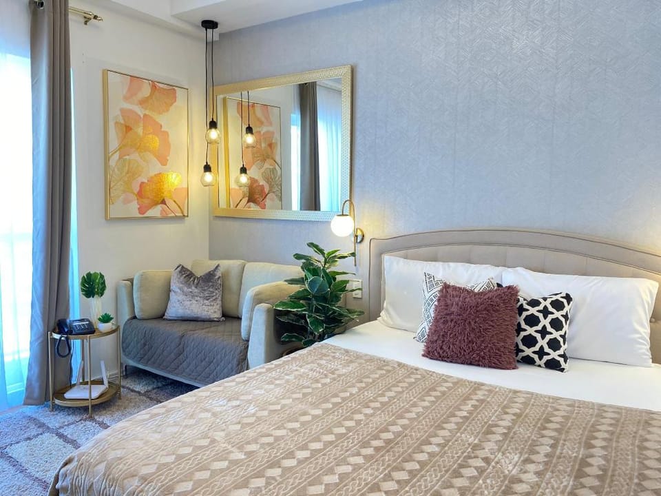 AMANI 133 | Near Mactan Airport w/ 100 Mbps WIFI Apartment in Lapu-Lapu City