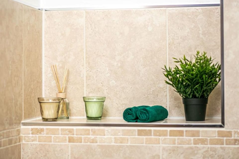 Green Velvet*****huge discounts/Free Parking Apartment in Birmingham