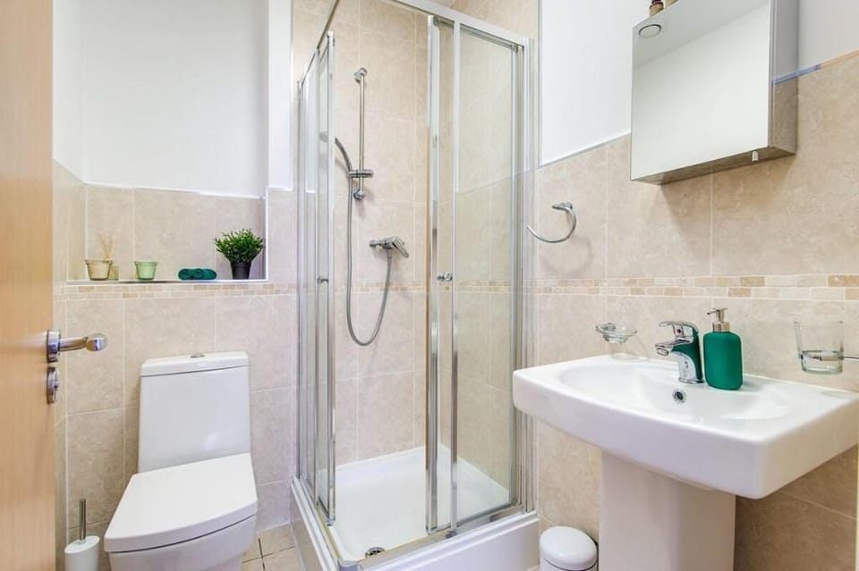 Green Velvet*****huge discounts/Free Parking Apartment in Birmingham