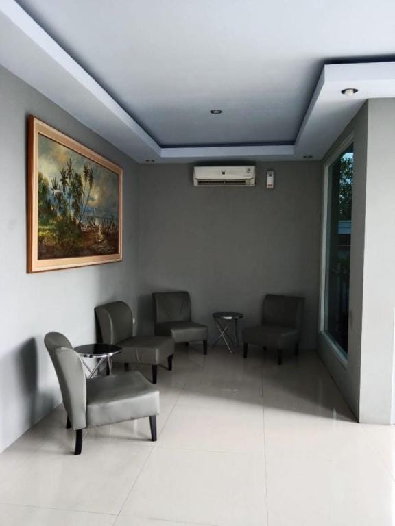 DE COZY INN Mojokerto Hotel in East Java