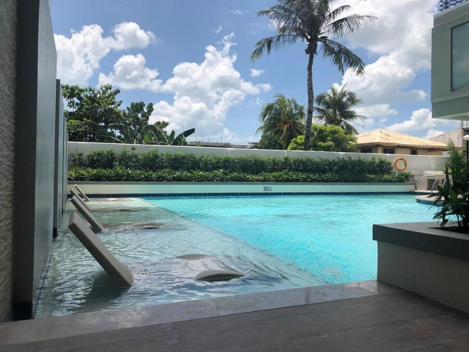 Ethan's spacious 1 Bedroom Condo near Esplanade Apartment in Iloilo City
