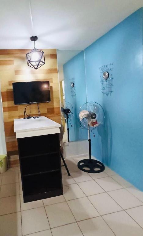 Ethan's spacious 1 Bedroom Condo near Esplanade Apartment in Iloilo City
