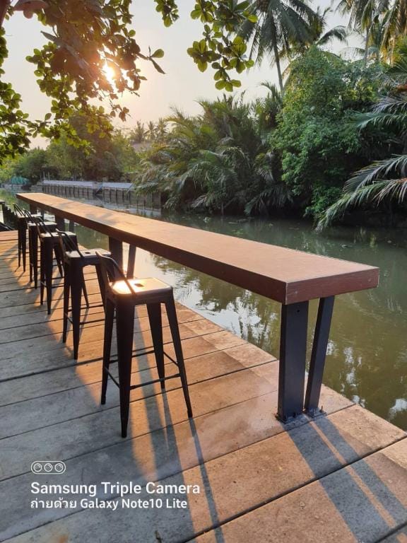 Aioun At Amphawa Apartment in Thailand