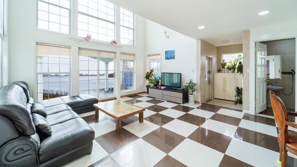 Daebudo Fullhouse Pension Bed and Breakfast in Gyeonggi-do