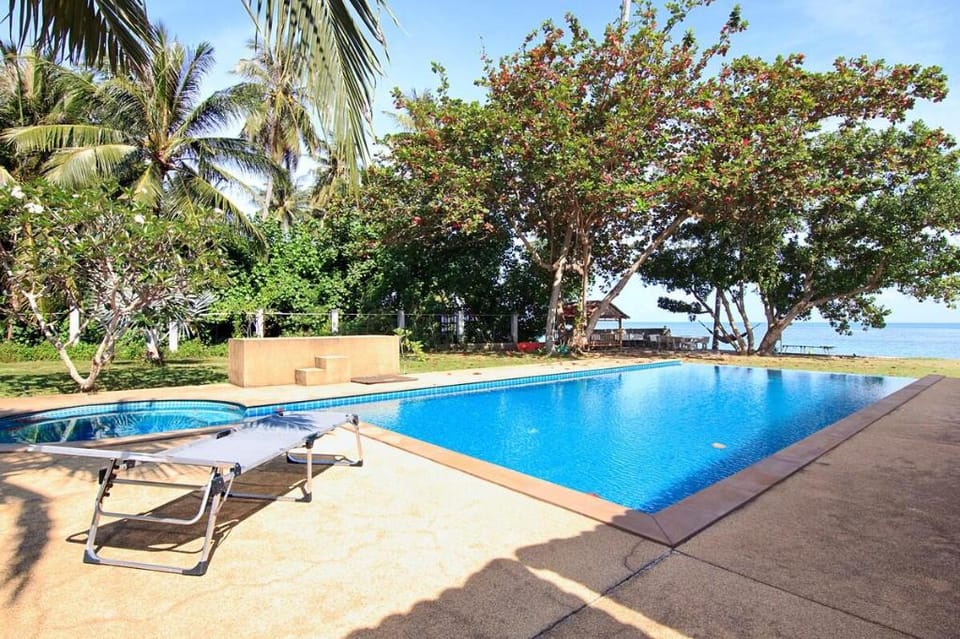 Gorgeous beachfront studio Vacation rental in Ko Samui